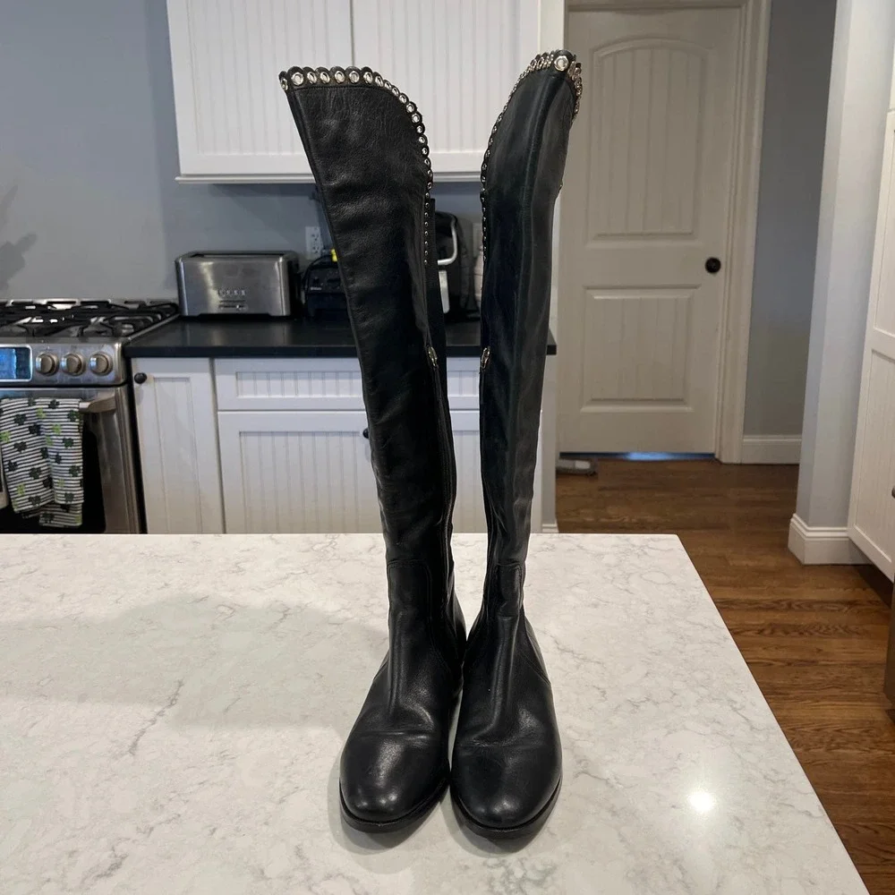 Davos Gomma Women’s Round Toe Leather Boots Gold Grommet Side Zip Size 6.5 Black